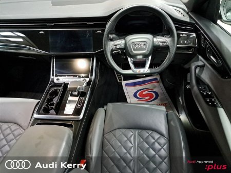 2024 Audi Q8 55TFSI E 394BHP QUATTRO S-LINE AUTOMATIC €84,900 thumbnail