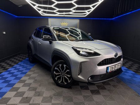 2023 Toyota Yaris Cross - thumbnail 1