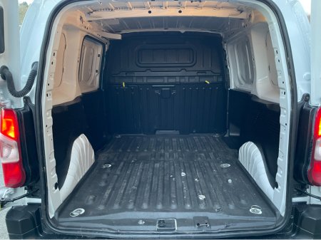 2023 Peugeot Partner PROFESSIONAL PLUS 1.5 HDI HIGH SPEC! NEW DOE! €14,995 thumbnail