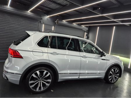 2021 Volkswagen Tiguan - thumbnail 18
