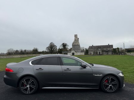 2017 Jaguar XF 2.0 D 163PS R-Sport Manual €10,990 thumbnail