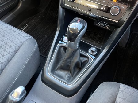 2020 Volkswagen T-Cross 1ST AUTOMATIC 1.0 PETROL //KEYLESS ENTRY//REVERSE CAMERA//BLIND SPOT WARNING// €19,950 thumbnail