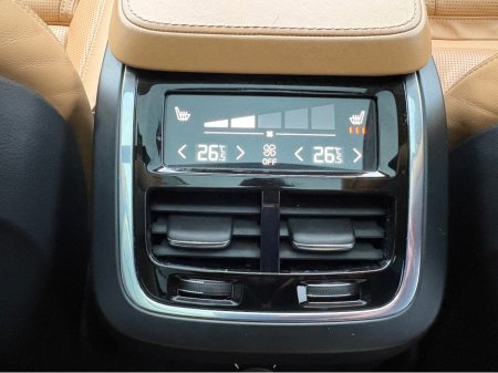 2016 Volvo XC90 2.0 Petrol hybrid VOLVO XC90 T8 INSCRIPTION €28,990 thumbnail