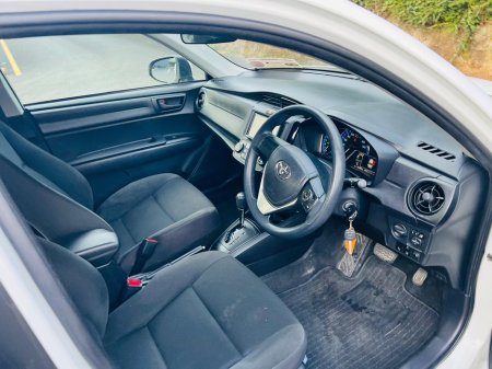 2019 Toyota Corolla - thumbnail 10