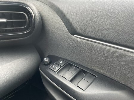 2022 Toyota Yaris Cross - thumbnail 13