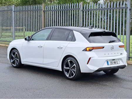 2025 Opel Astra ELEGANCE 1.2TURBO 110BHP **REVERSING CAMERA** €29,950 thumbnail