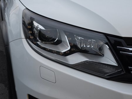 2016 Volkswagen Tiguan 2.0 TDI 150HP BMT Edition-R €15,450 thumbnail