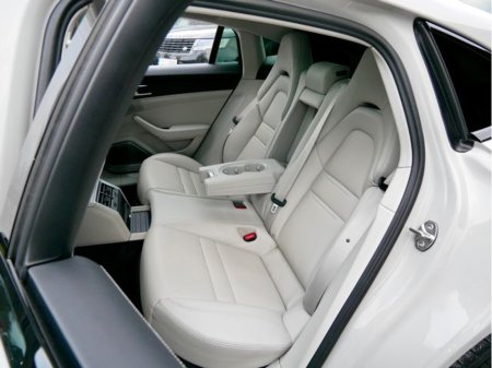 2023 Porsche Panamera - thumbnail 17