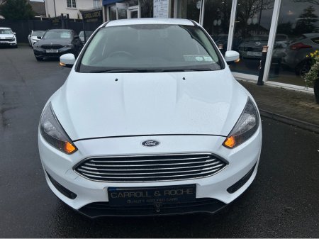 2017 Ford Focus - thumbnail 4