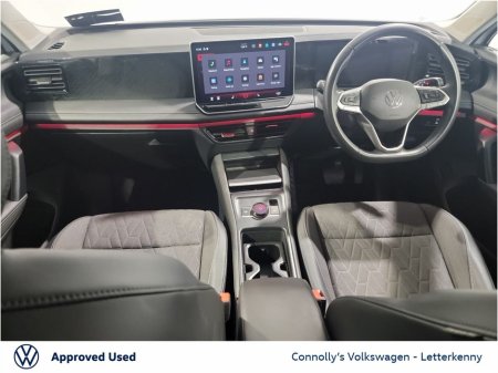 2025 Volkswagen Tiguan - thumbnail 2