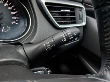 2019 Nissan Qashqai 1.2 SV 18 5DR PANORAMIC ROOF IDEAL FAMILY SUV €16,995 thumbnail