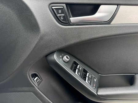 2012 Audi A4 2.0 TDI TECHNIK QUATTRO  174BHP 4DR €7,950 thumbnail