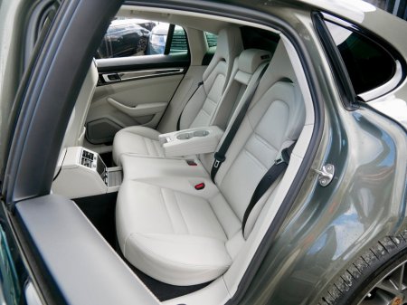 2023 Porsche Panamera - thumbnail 23