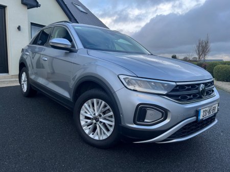 2023 Volkswagen T-Roc 2.0 TDI 116HP Life €28,950 thumbnail