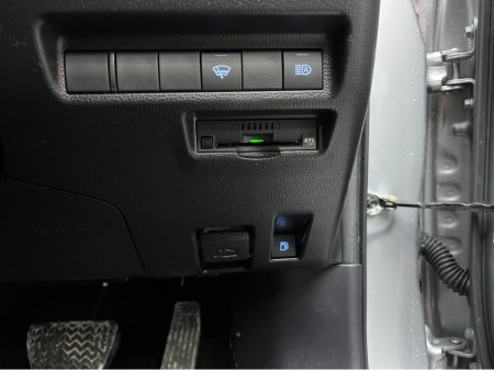 2022 Toyota Rav4 2022 TOYOTA RAV4 HYBRID X 2.5 AUTOMATIC / CRUISE CONTROL / REVERSE CAMERA thumbnail