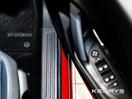 2021 Peugeot 2008 - thumbnail 35