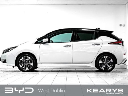 2022 Nissan Leaf - thumbnail 5