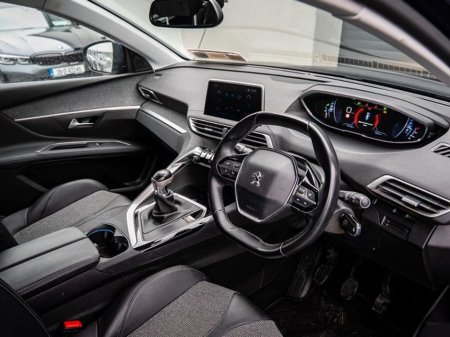 2020 Peugeot 5008 - thumbnail 5