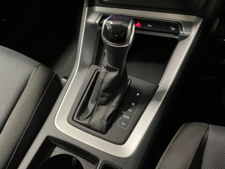 2023 Audi Q3 - thumbnail 4