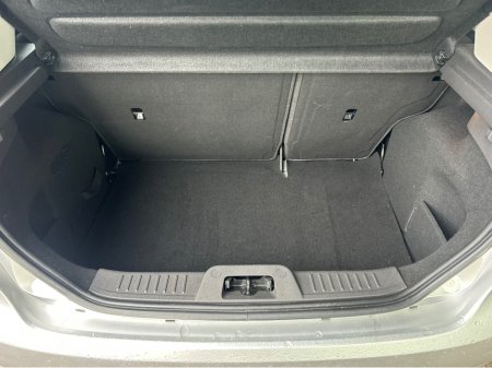 2015 Ford Fiesta - thumbnail 3