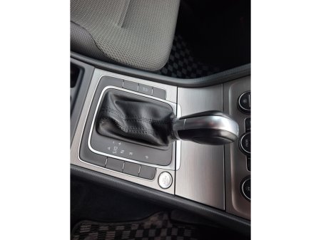 2016 Volkswagen Golf 1.2 AUTO €13,950 thumbnail