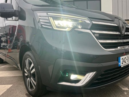 2024 Renault Trafic - thumbnail 2