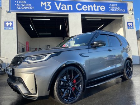 2023 Land Rover Discovery (232) LAND ROVER DISCOVERY 3.0 SD6 R-DYNAMIC OVERFINCH €48,950 thumbnail