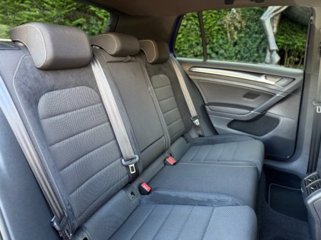 2019 Volkswagen Golf - thumbnail 20