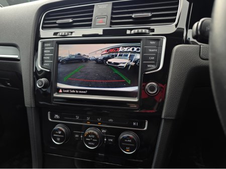 2016 Volkswagen Golf 1.4 TSI HIGHLINE EDITION PRIVACY GLASS REVERSE CAMERA - SIMI DEALER - LOW ROAD TAX BAND €15,750 thumbnail