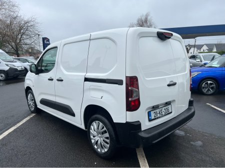 2021 Peugeot Partner PROFESSIONAL PLUS (Price ex vat) €11,950 thumbnail