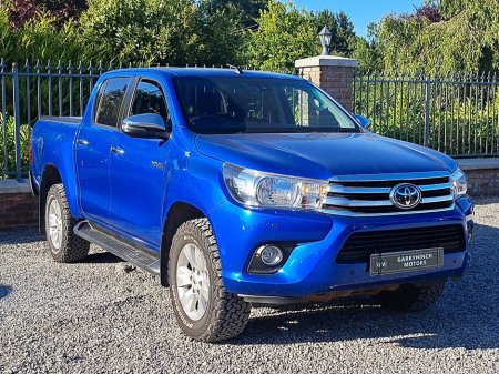 2020 Toyota Hilux Invincible Model Crewcab 2.4 Diesel Manual with auto roller flatbed