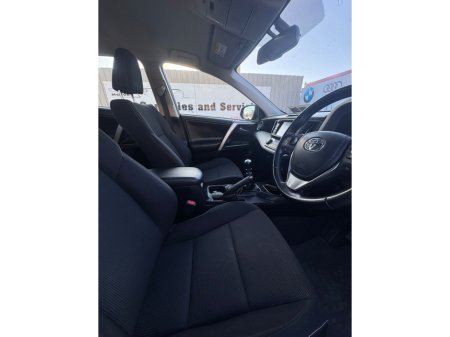 2016 Toyota Rav4 - thumbnail 18