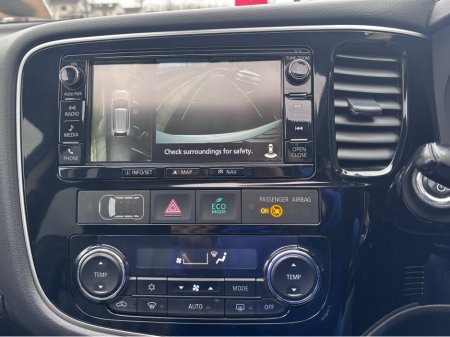 2017 Mitsubishi Outlander 2.0 GX5HS PHEV 200BHP // PAN SUNROOF // HIGH SPEC €13,995 thumbnail