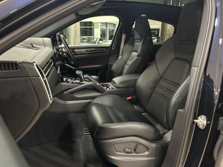 2023 Porsche Cayenne - thumbnail 16
