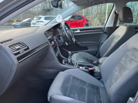 2018 Volkswagen Golf HIGHLINE 1.0 TSI MANUAL 6SPEED FWD 5DR 110HP 5 €18,950 thumbnail