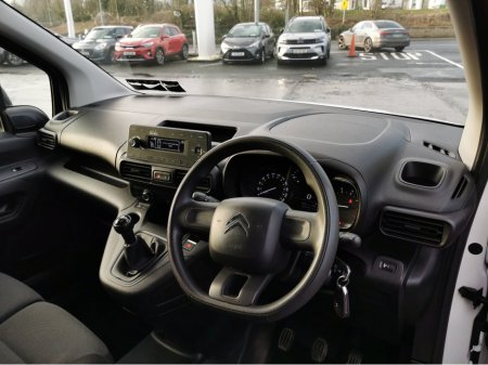 2021 Citroen Berlingo LX 1.5 BLUEHDI 75 S&S 650KG M €15,000 thumbnail