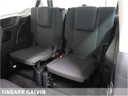 2025 Volkswagen Caddy Maxi Life CADDY LIFE TDI 122HP A7F €47,950 thumbnail