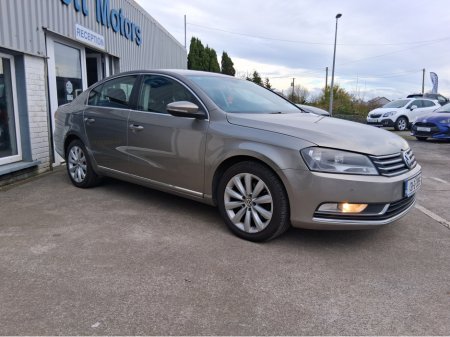 2013 Volkswagen Passat - thumbnail 5