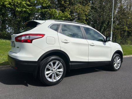 2016 Nissan Qashqai - thumbnail 2