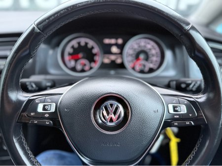 2020 Volkswagen Golf MATCH EDITION 1.5 TSI EVO - HIGH SPEC (HEATED SEATS) - BIG SCREEN STEREO - 2 YR NCT TO 01/2028 €19,995 thumbnail