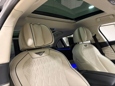 2025 Bentley Flying Spur 3.0 V6 E-HYBRID AZURE=AS NEW//HUGE SPEC=PAN ROOF//BALANCE OF BENTLEY WARRANTY=ONLY €150 ANNUAL ROAD TAX//TAILORED FINANCE PACKAGES AVAILABLE=TRADE INS €249,995 thumbnail