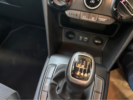 2019 Hyundai Kona - thumbnail 13