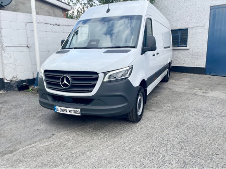 2025 Mercedes-Benz Sprinter - photo 35