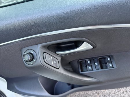 2015 Volkswagen Polo 1.2 TSI 3DR 90HP Comfortline + €10,990 thumbnail