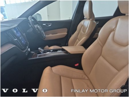 2022 Volvo XC60 B4 MHEV DSL (197hp) Inscription AWD €45,950 thumbnail