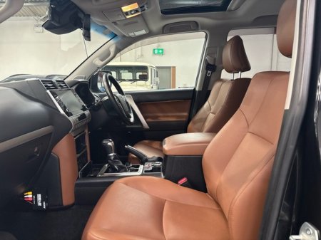 2021 Toyota Landcruiser - thumbnail 6