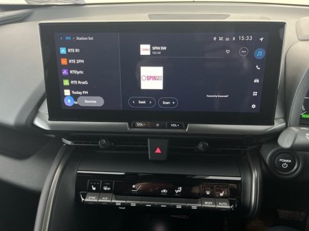 2024 Toyota C-HR - thumbnail 11