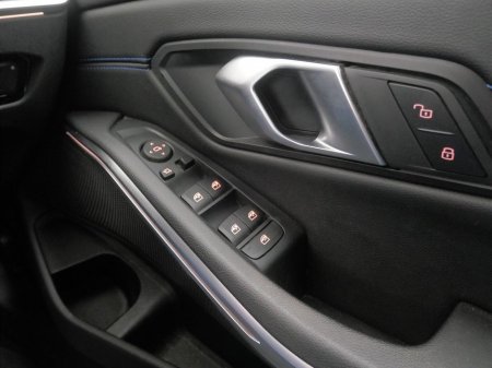 2024 BMW 3 Series - thumbnail 20