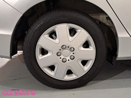 2016 Honda Grace - thumbnail 14