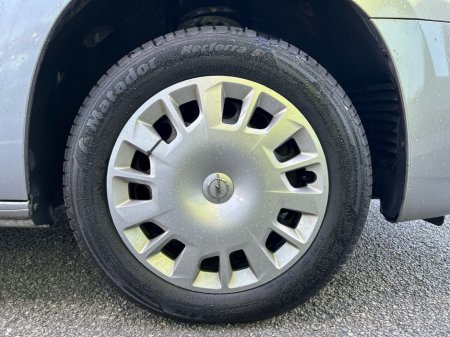 2021 Opel Combo - thumbnail 4